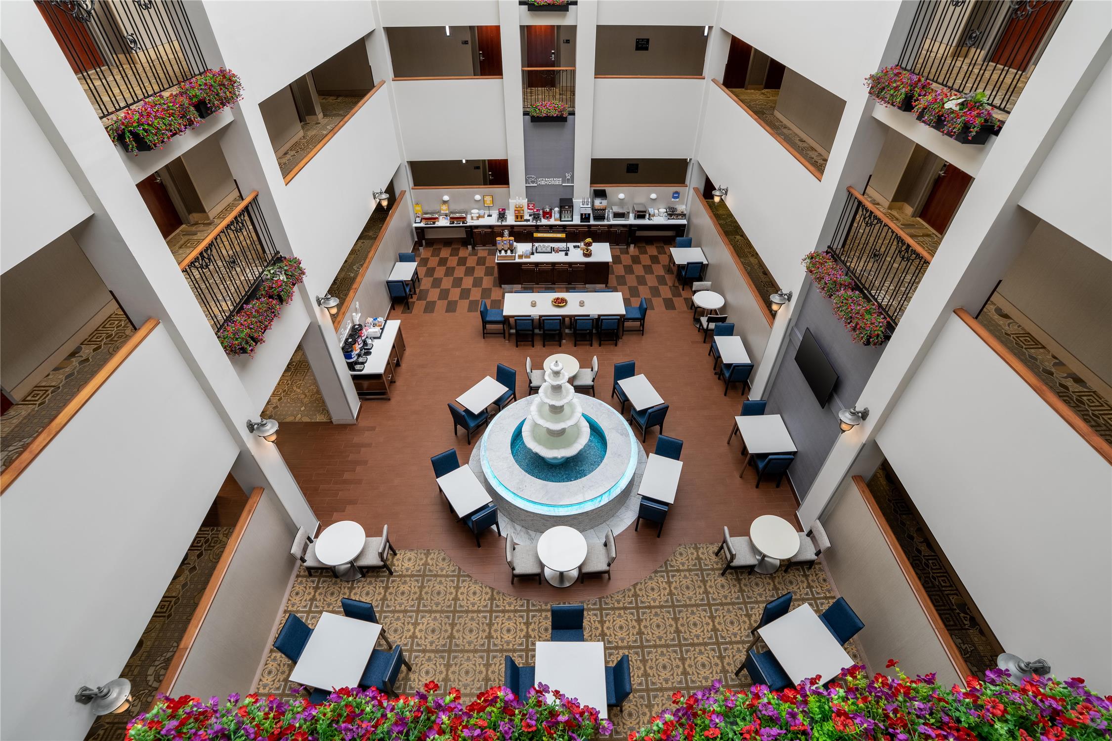 Hampton Inn And Suites Rockville Centre 71/85