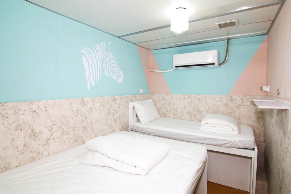 Tempo Inn-Cozy@National Court 7/63