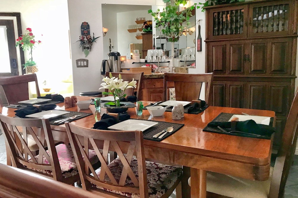 Dreamkatchers Lake Powell Bed Breakfast 45/57