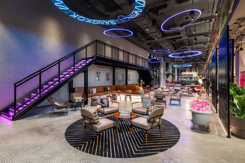 Moxy Bangkok Ratchaprasong 47/50