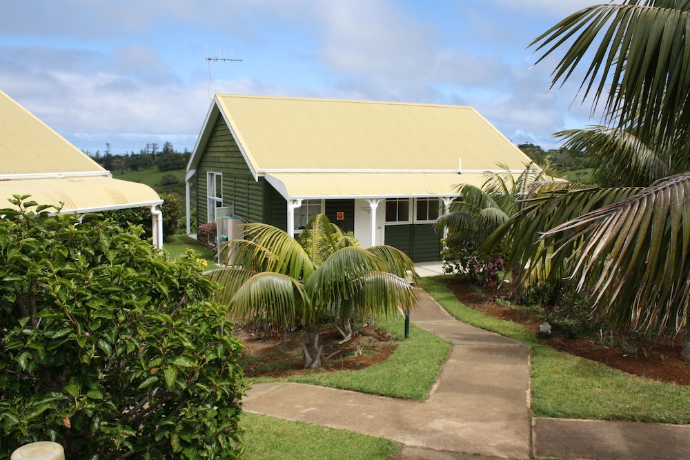 Seaview Norfolk Island 48/50