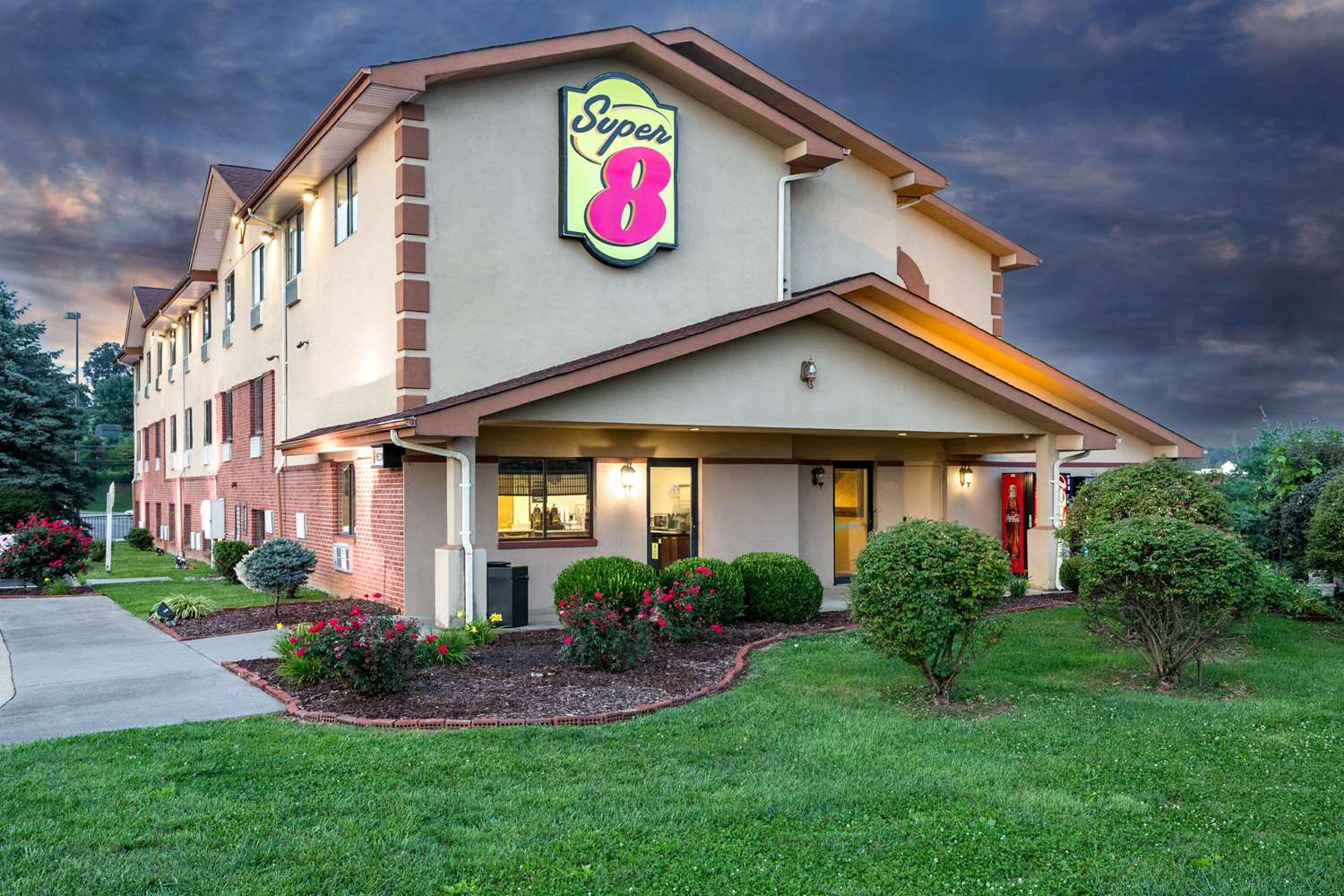 Super 8 By Wyndham Abingdon Va 2/21