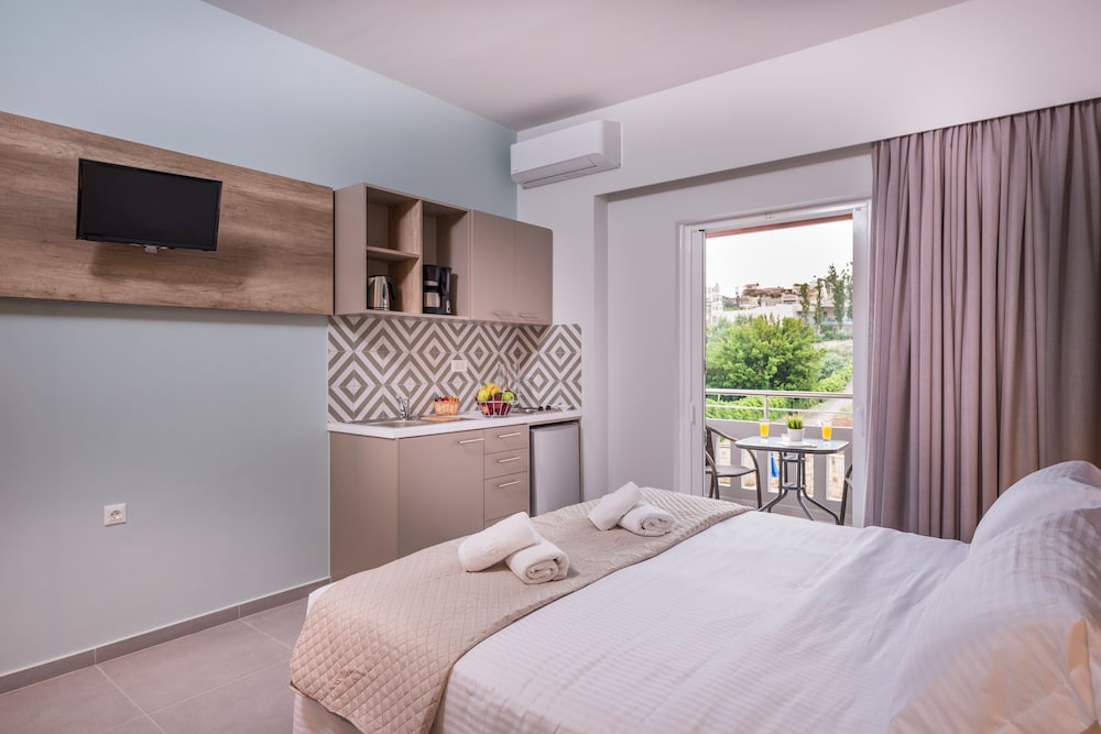 DELUXE, STUDIO, DOUBLE BED