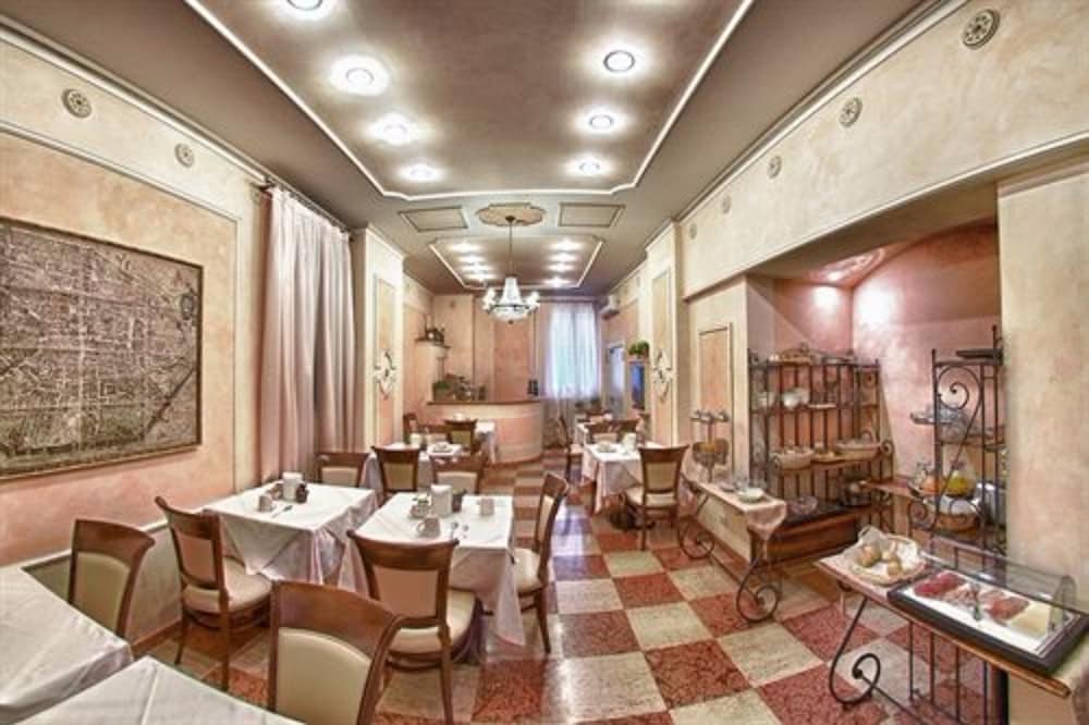 Hotel Pedrini 16/25