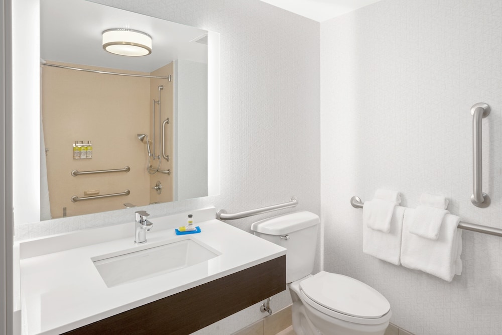 Holiday Inn Express Hotel Suites A Marysville 18/71