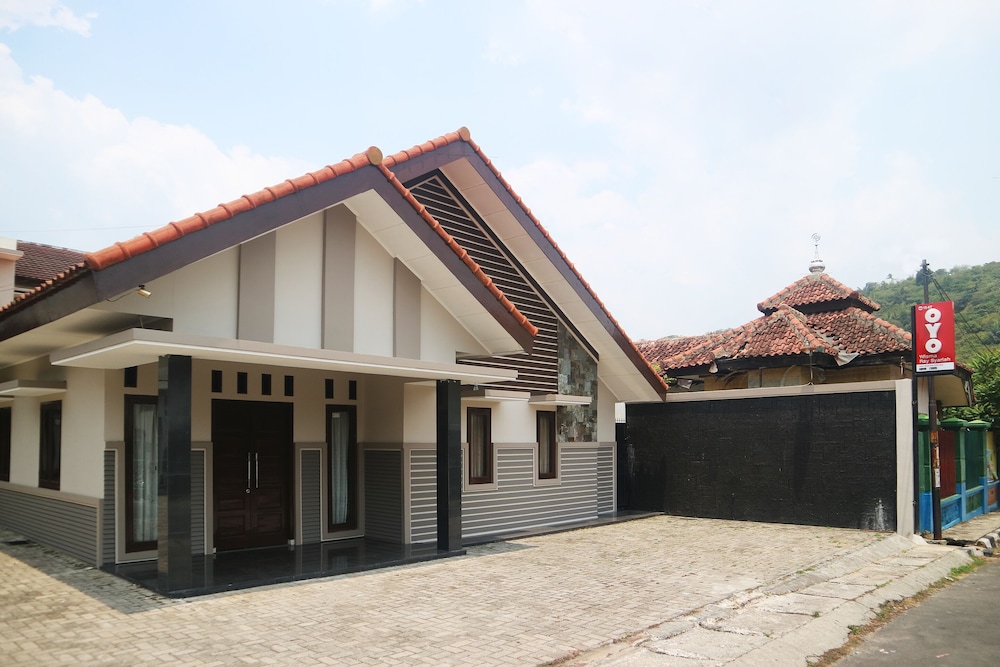 OYO 1547 Wisma Ray Syariah 1/31