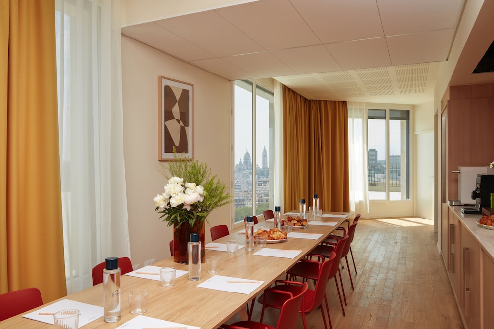 OKKO Hotels Paris Rosa Parks 32/44