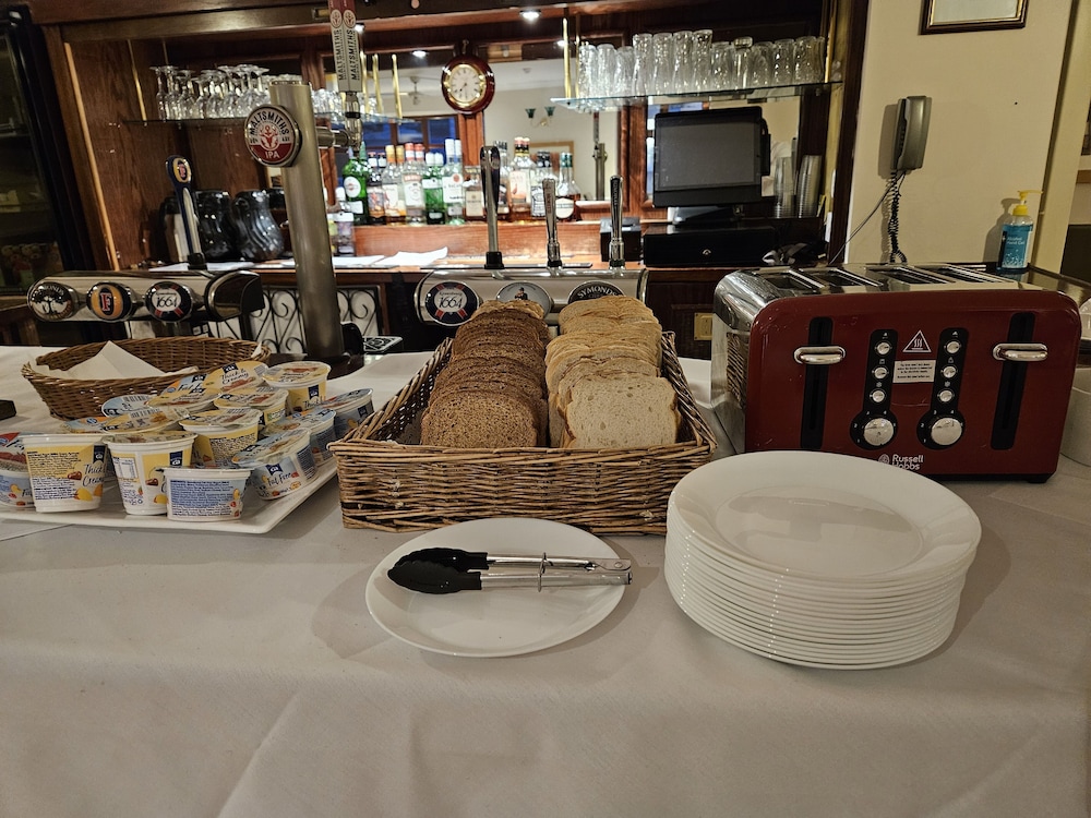 OYO Blaby Westfield Hotel 58/64