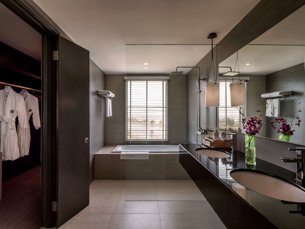 Pullman Miri Waterfront 46/73