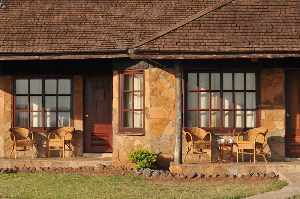 Ol Tukai Lodge Amboseli 3/50