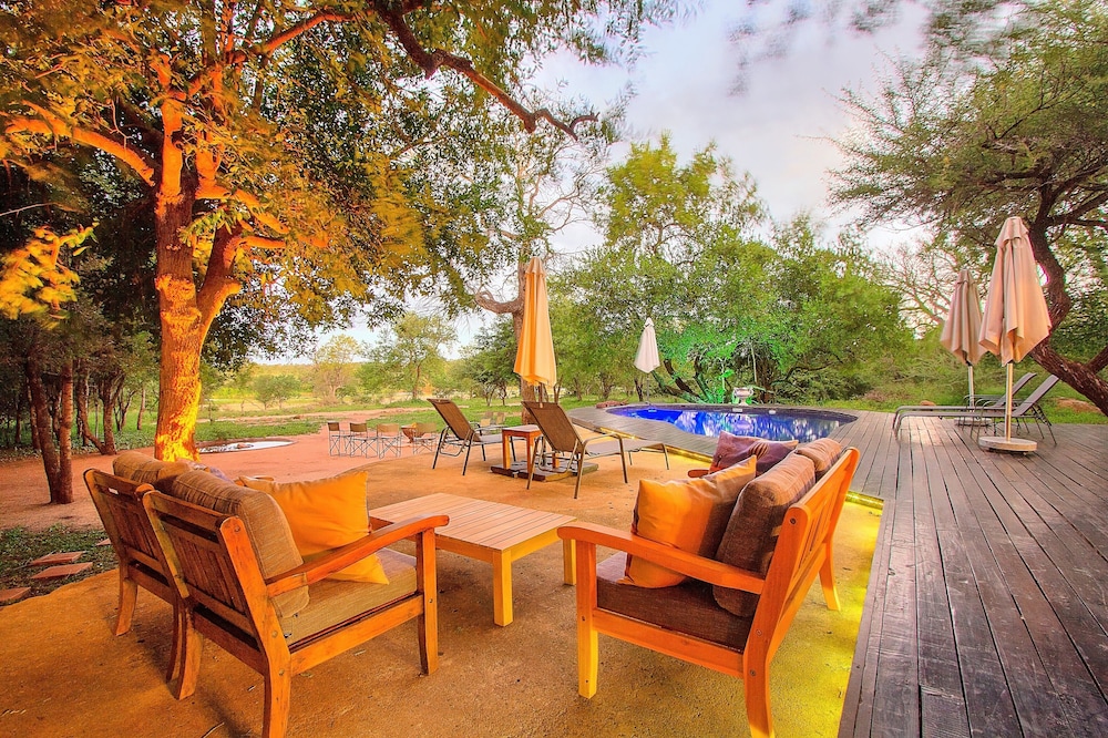 Mvuradona Safari Lodge 44/50