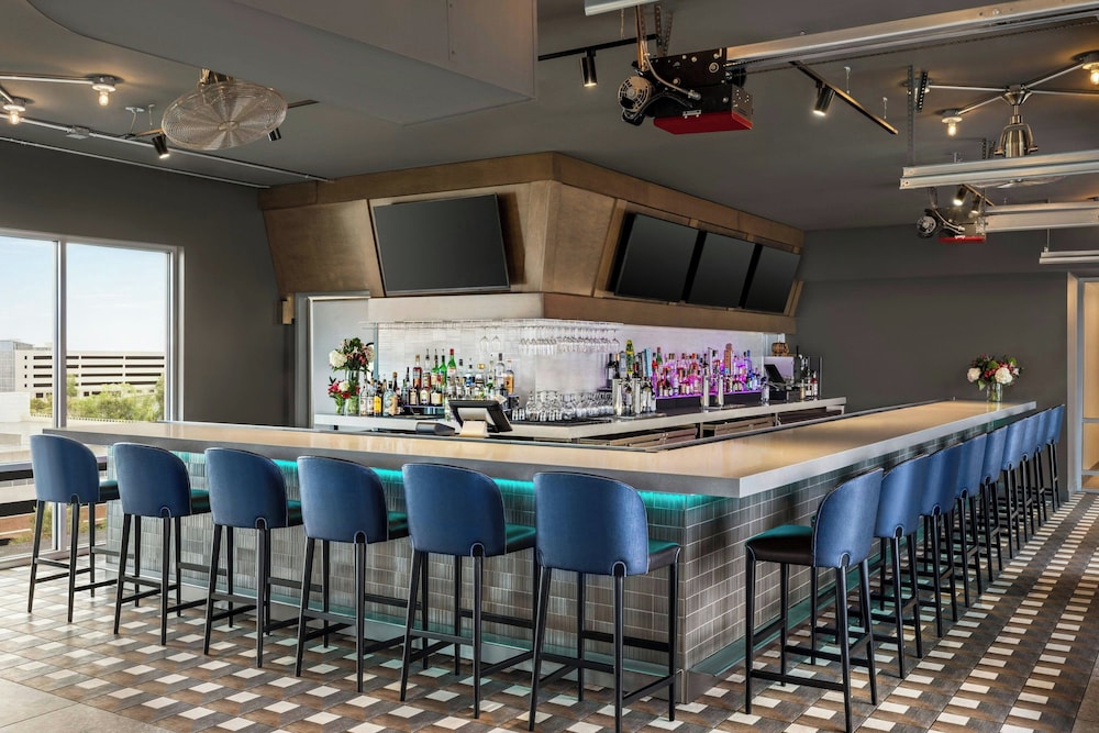 Aloft Wilmington at Coastline Center 32/50