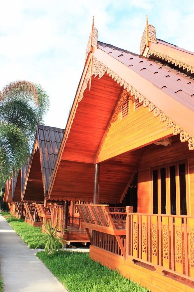 Srisawat Resort 4/29