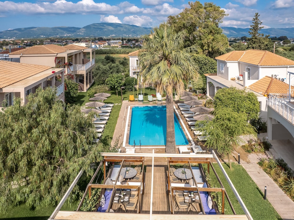 Aeolos Boutique Hotel & Suites 52/65