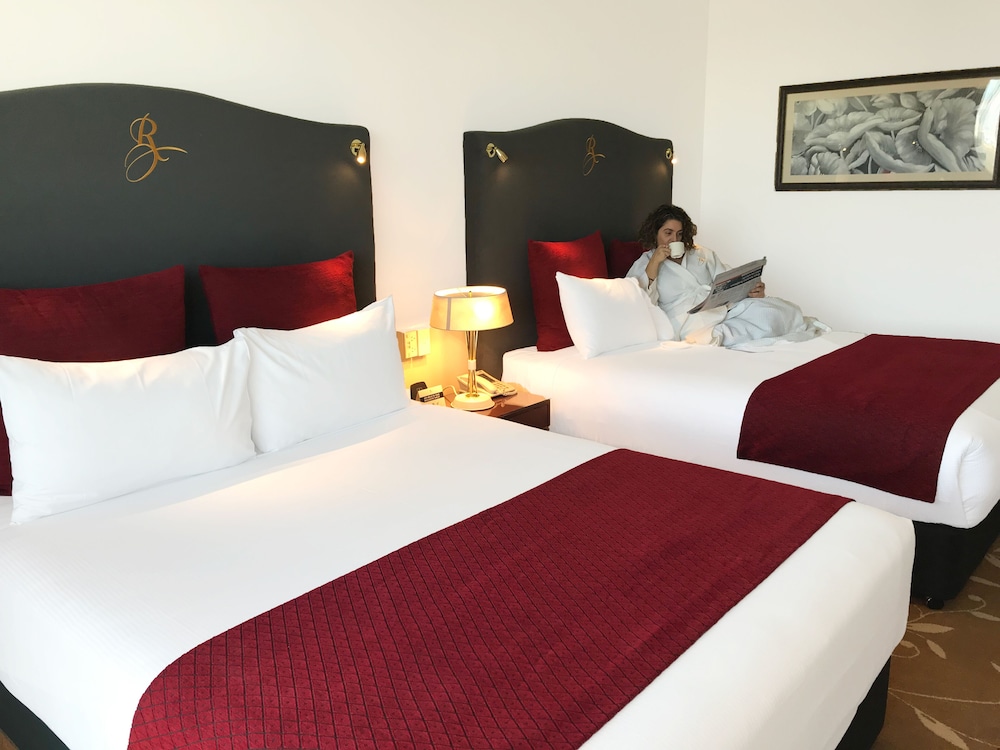 Premium, 2 Queen Beds, Park View