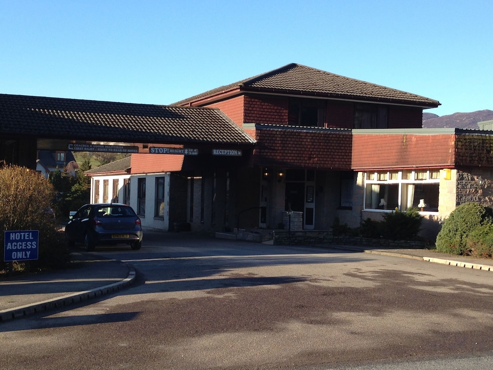 Highlander Hotel Newtonmore 36/42