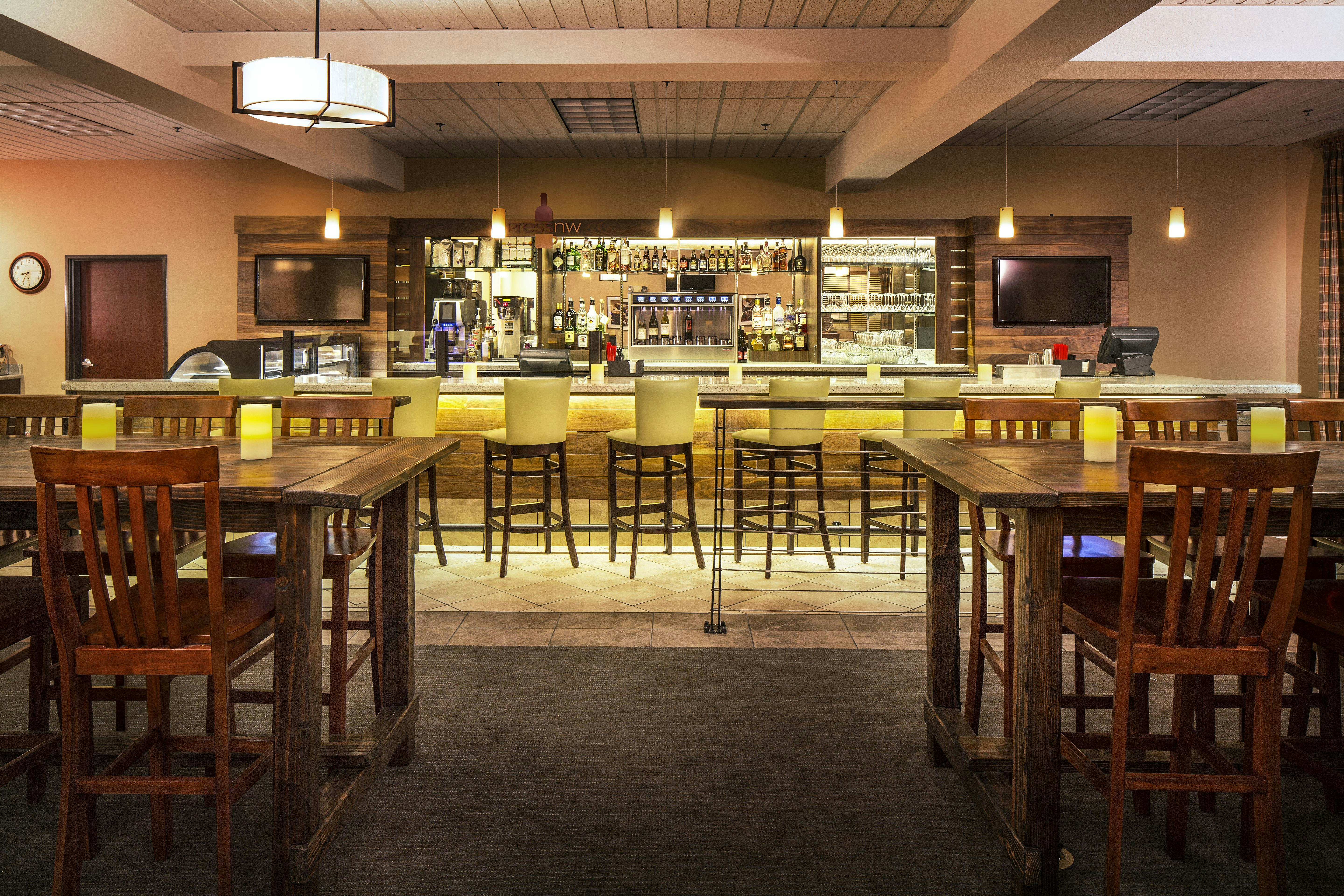 DoubleTree by Hilton Olympia Downtown Capitol District 16/30