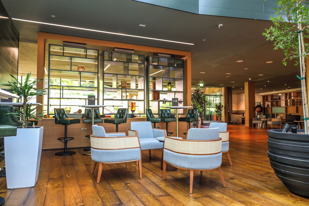 The Orchard Hotel Restaurant 46/63