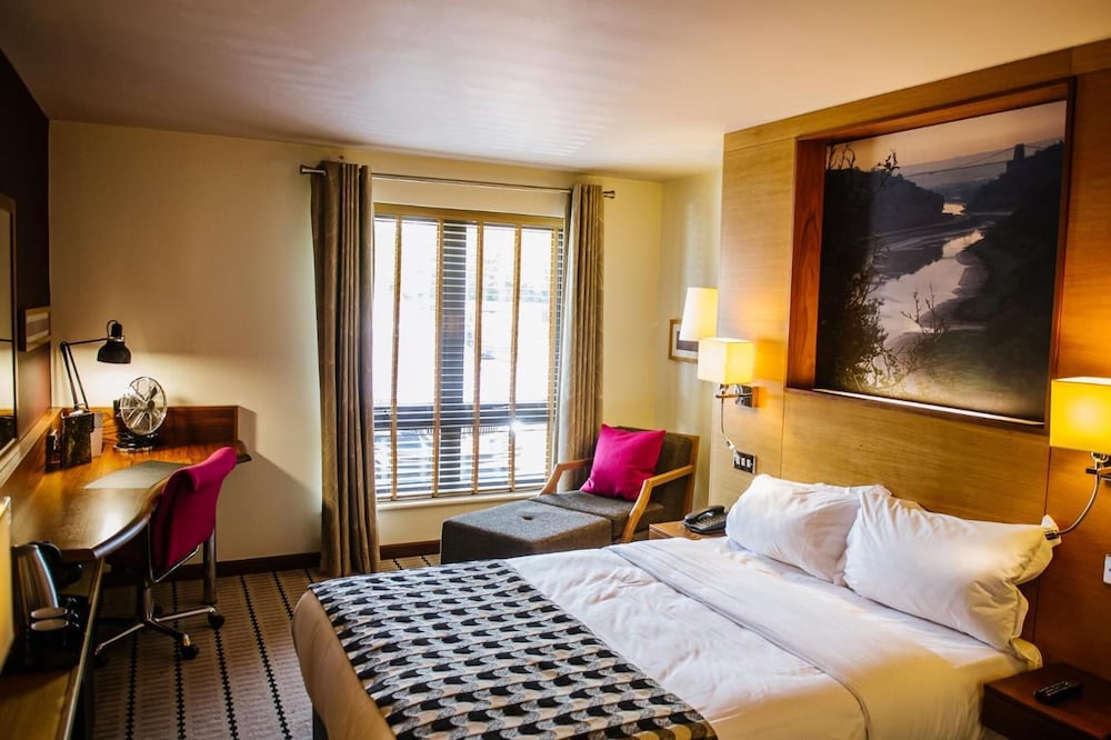 Lodge at Bristol 20/48