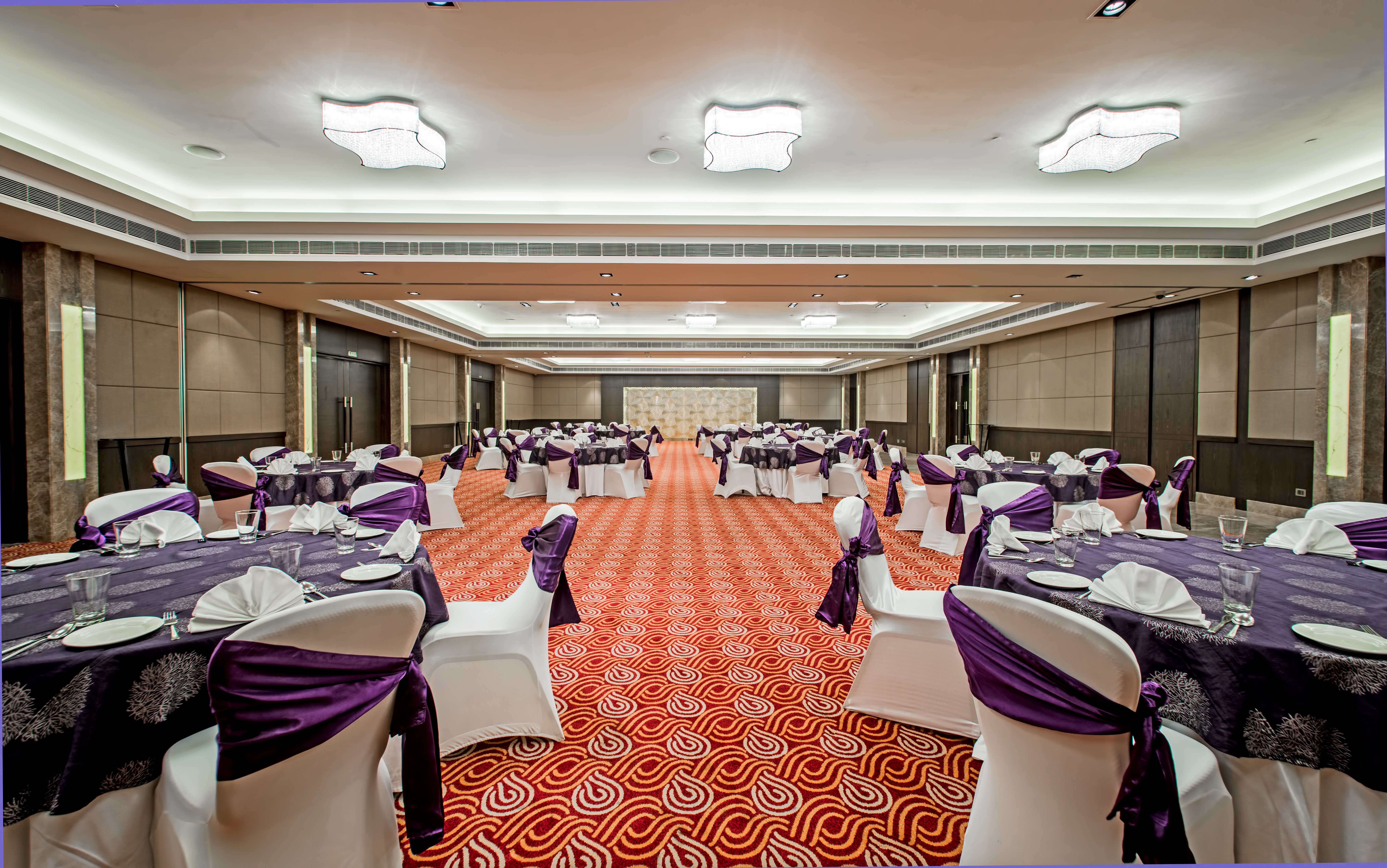 HOLIDAY INN AMRITSAR RANJIT AVENUE 42/44