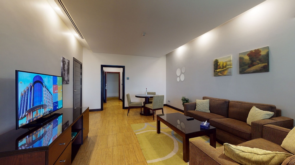 Ayass Hotel 50/74