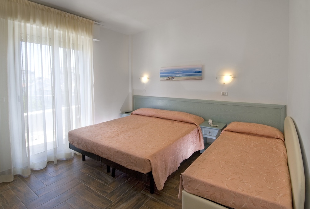 Hotel Belmar 6/26