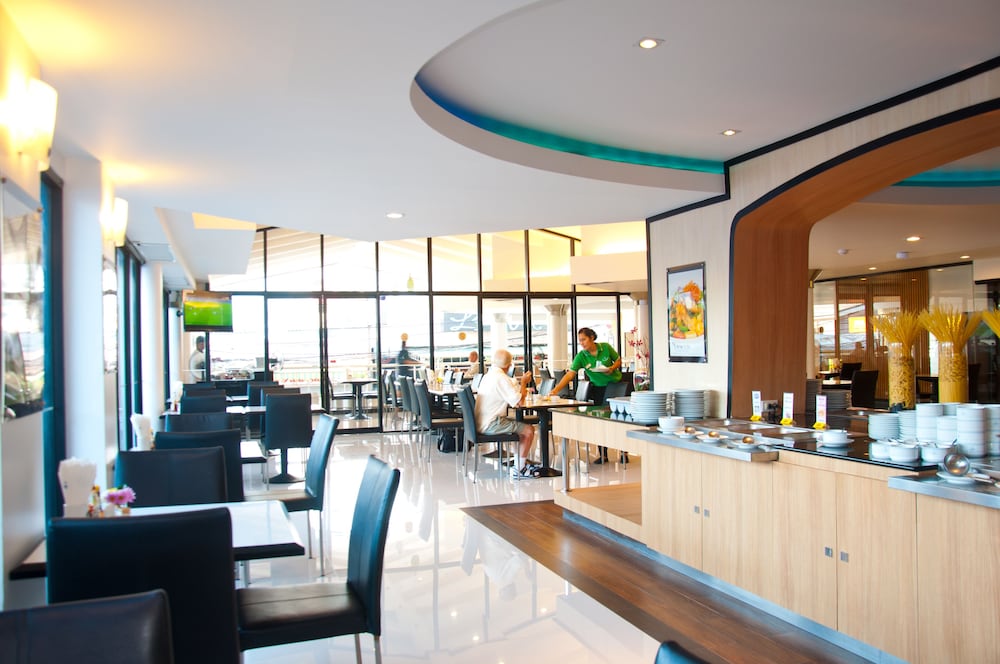 Flipper Lodge Hotel Pattaya photo5