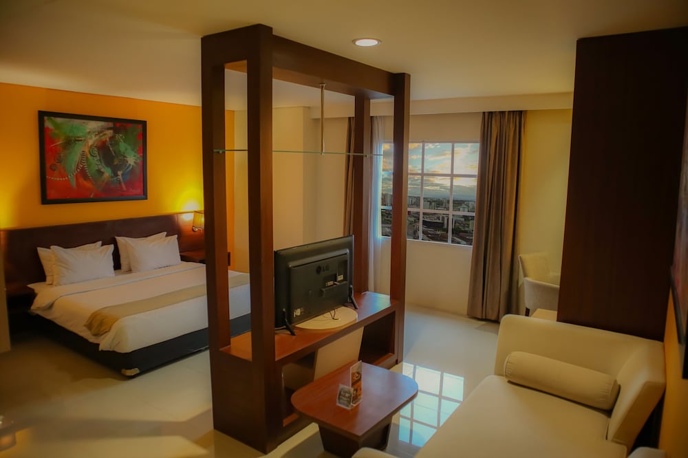Noormans Hotel Semarang 23/69