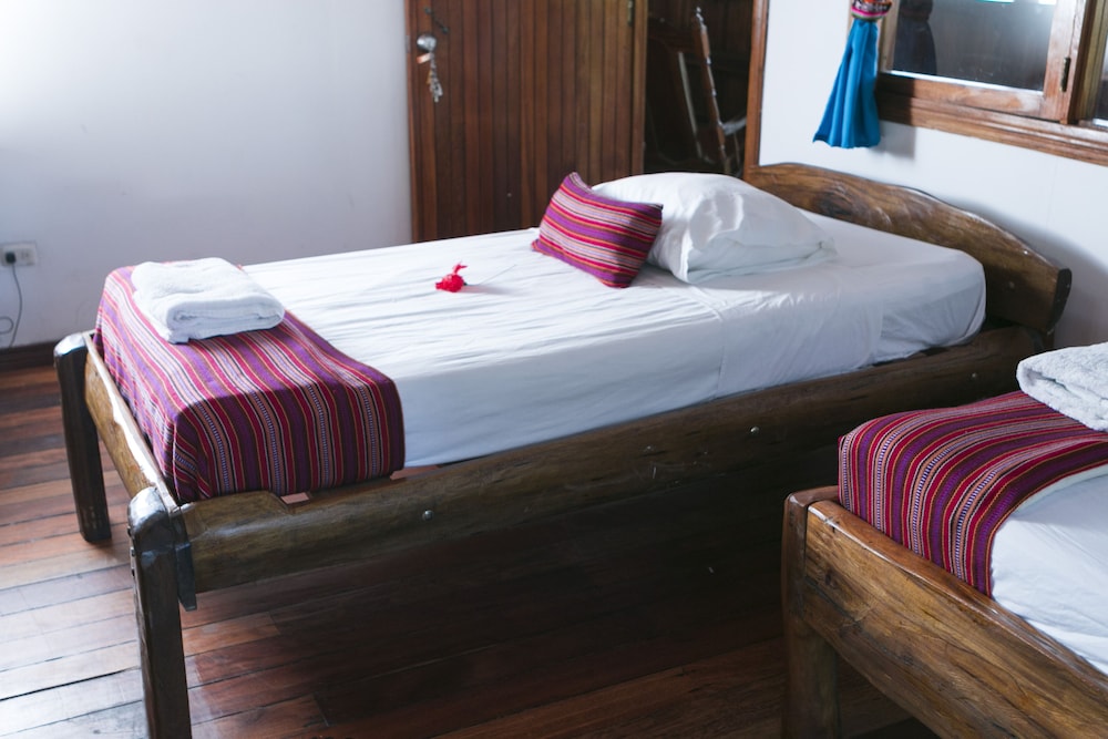 La Isla Inn Hotel 13/52