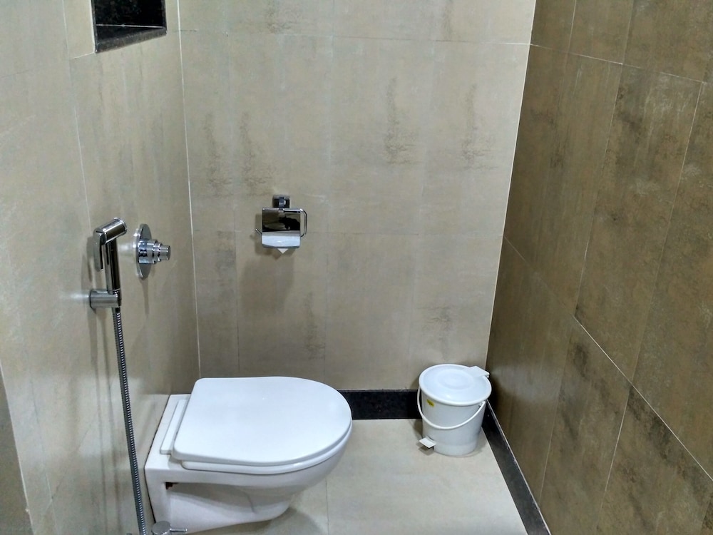 Hotel Majestique Pune 33/33