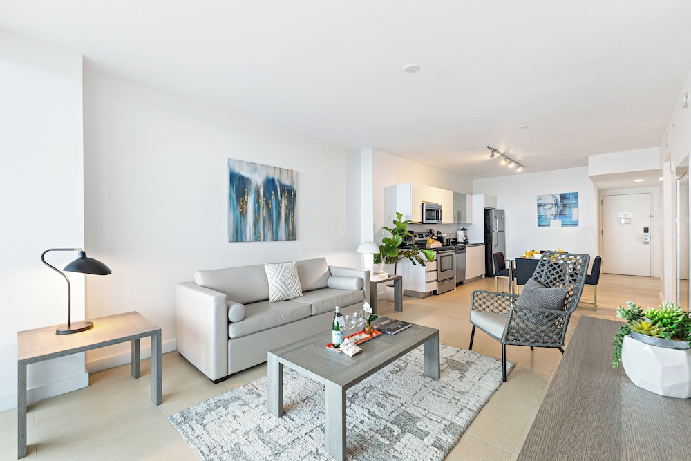 Dharma Home Suites Miami At Monte Carlo 42/53