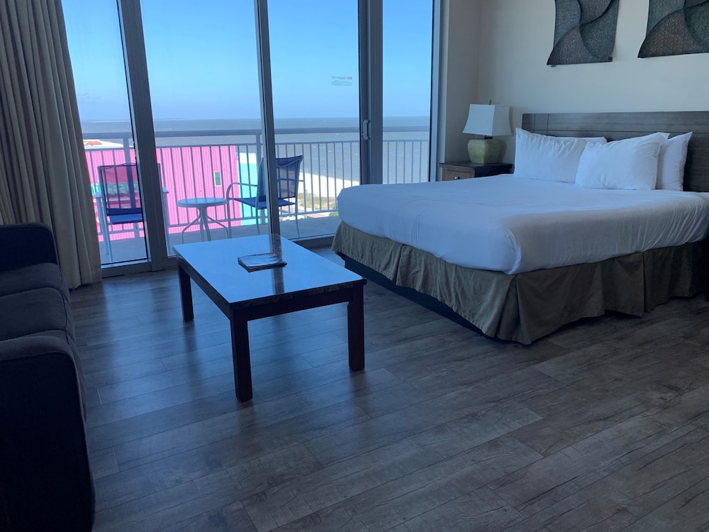South Beach Hotel Suites 6/28