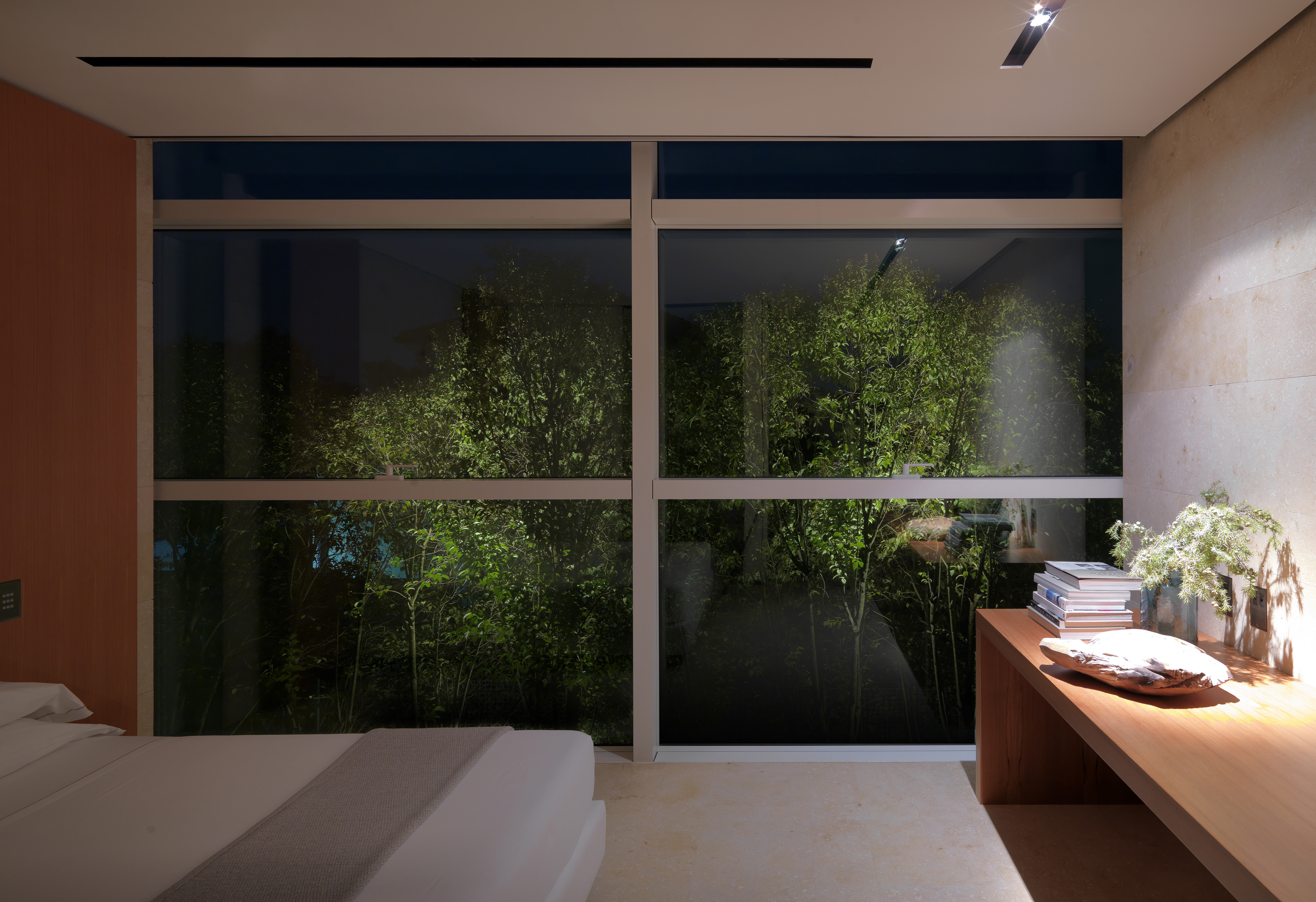 C-HOTEL AND SPA 25/25