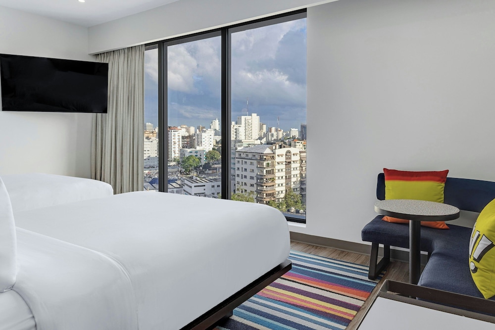 Aloft Santo Domingo Piantini 11/45