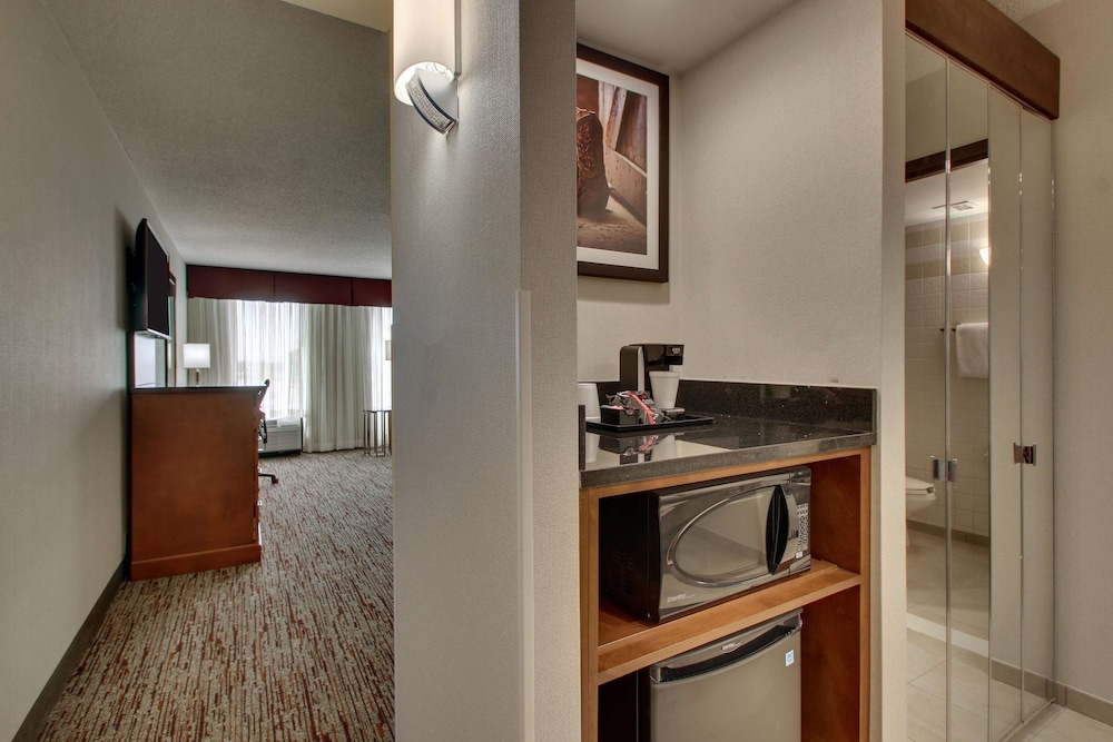Drury Inn and Suites Bowling Green KY 50/50