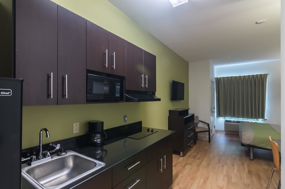 Days Inn & Suites by Wyndham Colorado City/I-20 36/37
