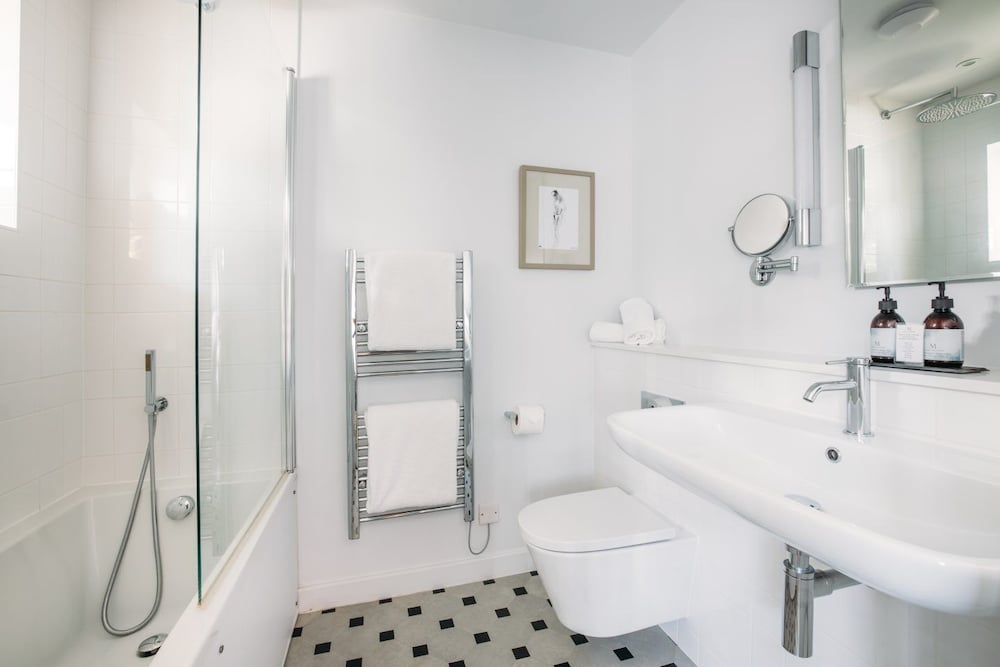 Meudon Hotel 49/50
