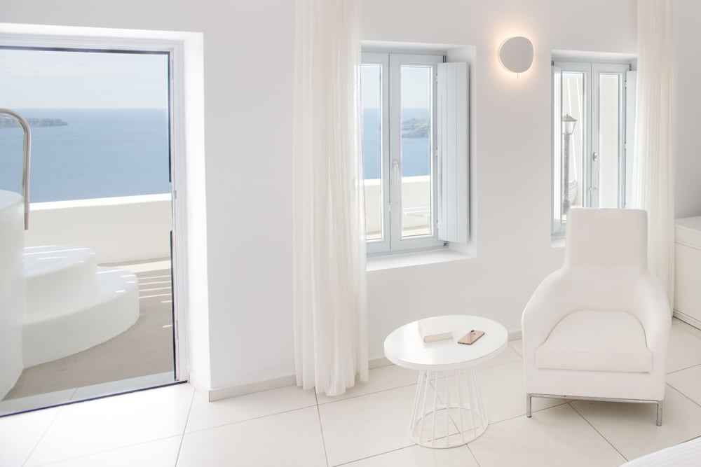 Lilium Hotel Santorini 49/51