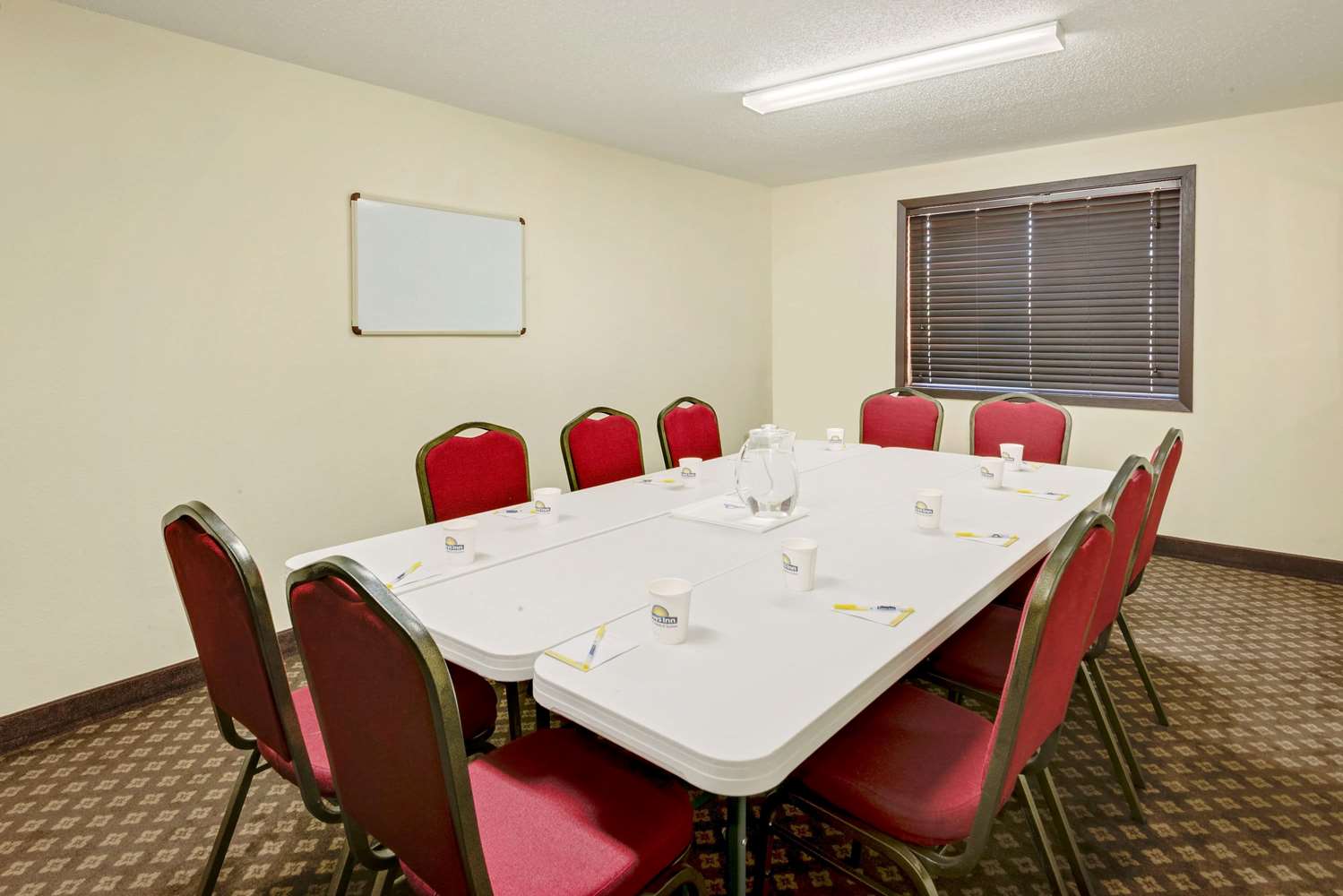Days Inn by Wyndham Fort Dodge 25/27