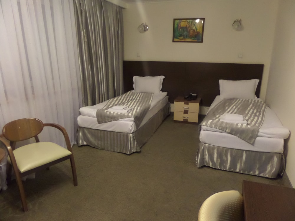 STANDARD, TWIN BEDS