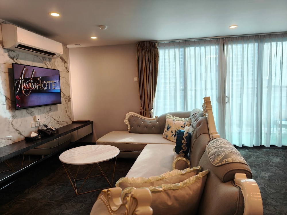 Asiatic Hotel 29/50