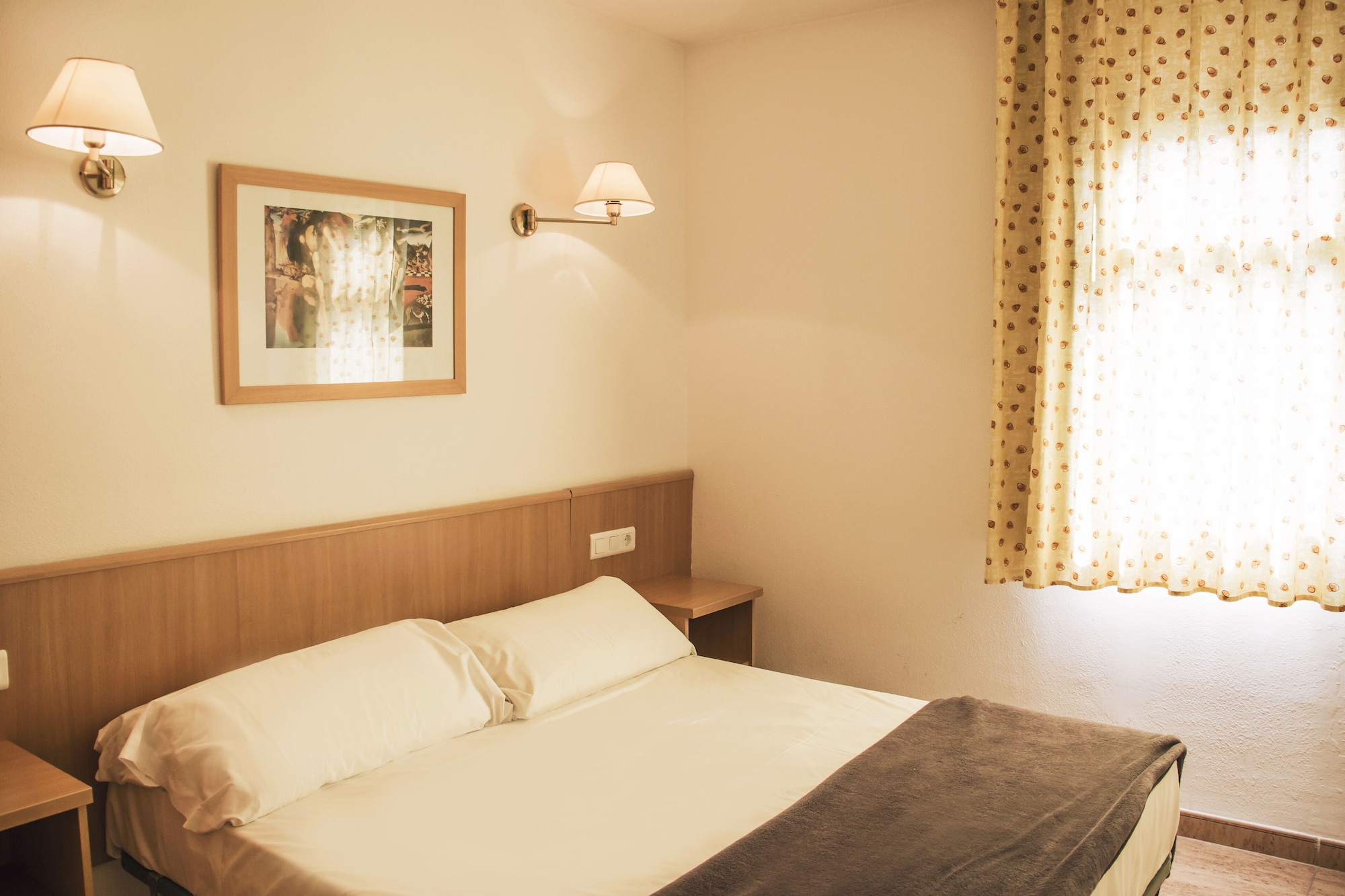 2 BEDROOMS, APARTMENT