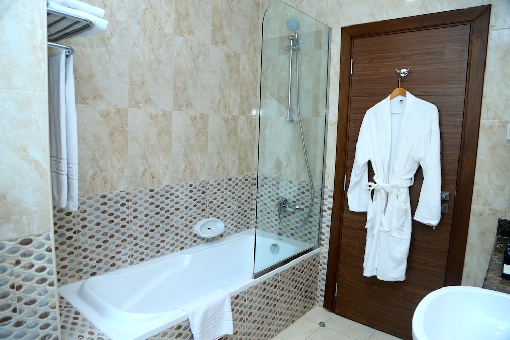 Tulip Al Barsha Hotel Apartment 83/85