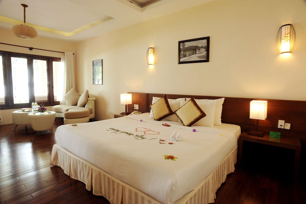 Vinh Hung Riverside Resort 19/78