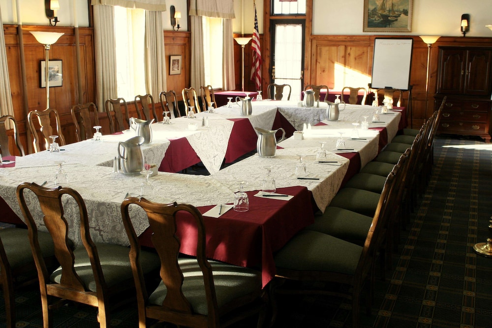 Middlebury Inn 43/68