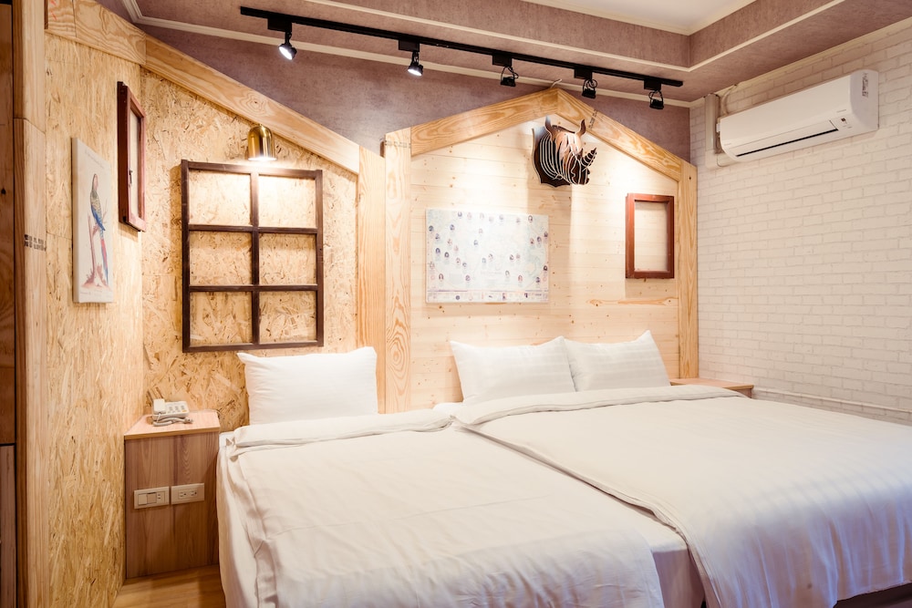Tainan Inn 36/75