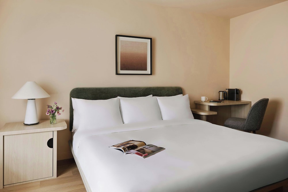 City Center Hotel Long Beach, Sonder by Marriott Bonvoy 16/53