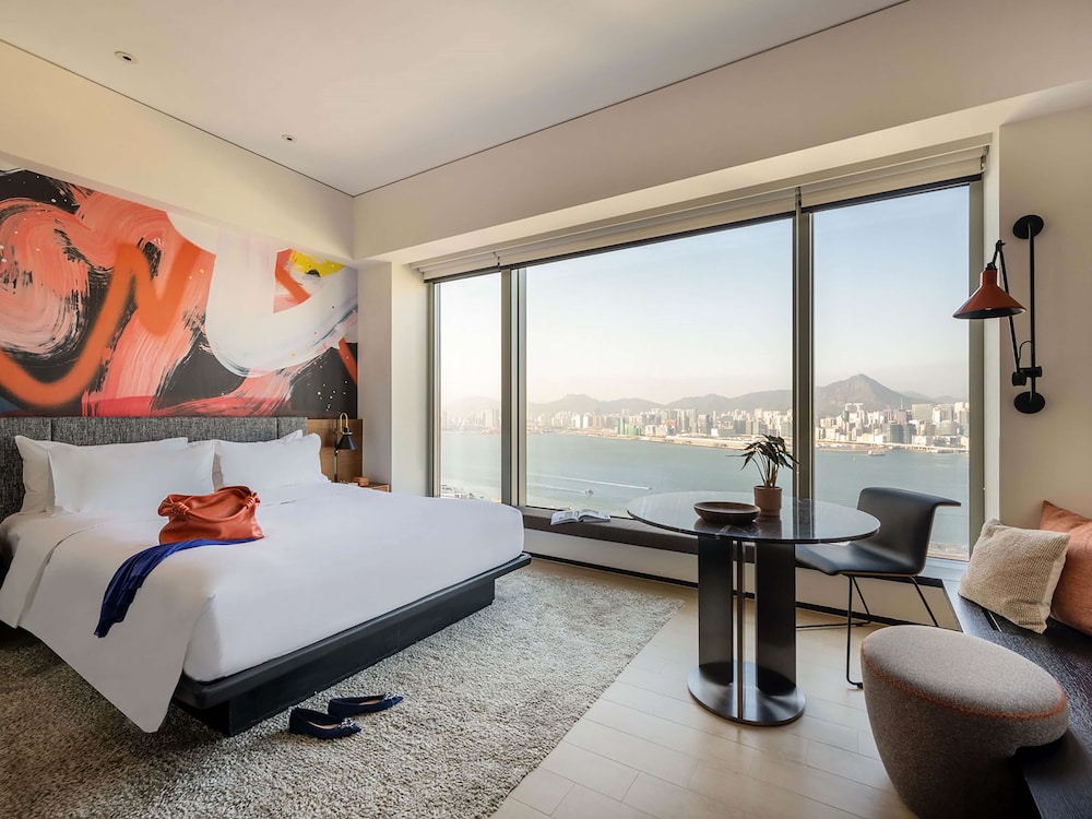ROOM, QUEEN BED, HARBOUR VIEW