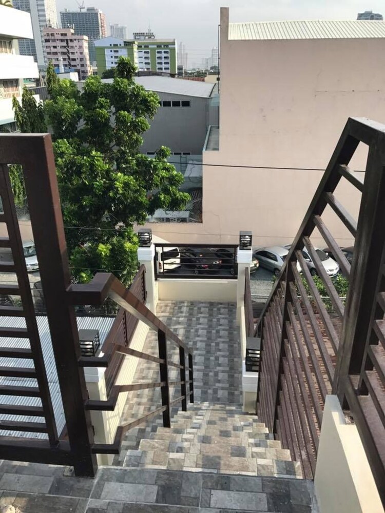 One Terence Residences 44/50