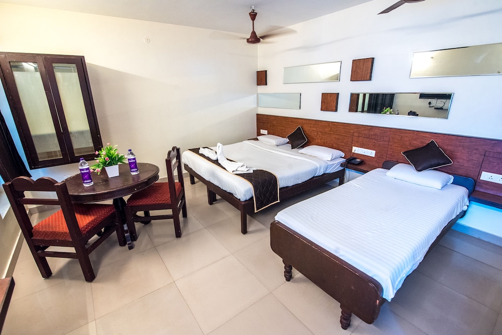 OYO Rooms off Aurobindo Ashram 23/65